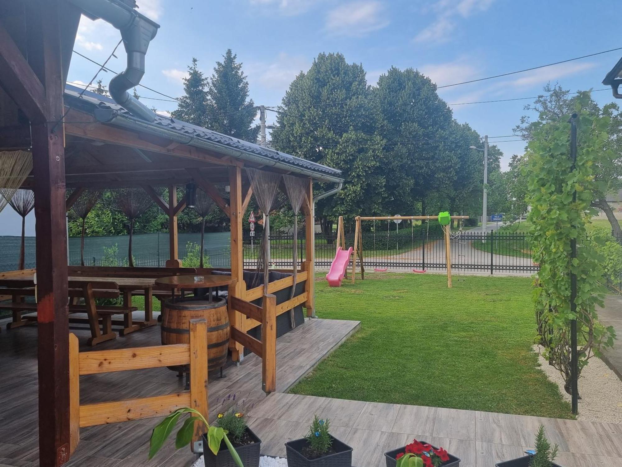 Holiday Home Baotic Velika Mlaka Εξωτερικό φωτογραφία